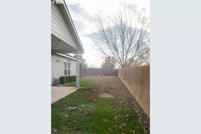 1031 SW Olive Ct, Hermiston, OR 97838 - Photo 16