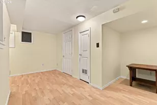 6221 NE Halsey St, Portland, OR 97213 - Photo 18