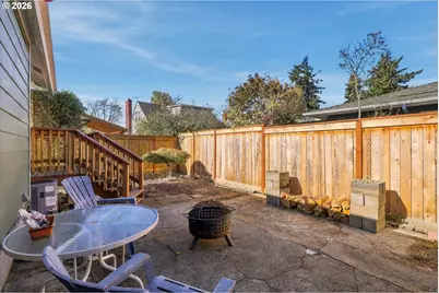 6221 NE Halsey St, Portland, OR 97213 - Photo 28