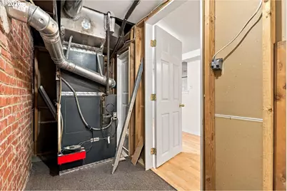 6221 NE Halsey St, Portland, OR 97213 - Photo 24