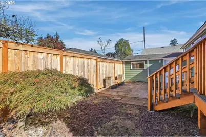 6221 NE Halsey St, Portland, OR 97213 - Photo 30