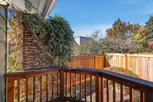6221 NE Halsey St, Portland, OR 97213 - Photo 26