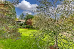 15117 NE Rose Pkwy, Portland, OR 97230 - Photo 12