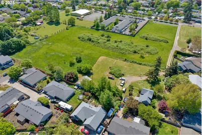 1133 Irvington Dr, Eugene, OR 97404 - Photo 12