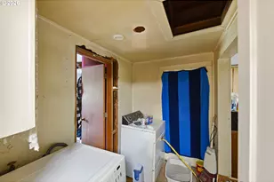 64426 Penny Rd, Coos Bay, OR 97420 - Photo 18