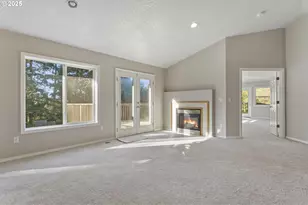 10235 SE 252nd Dr, Damascus, OR 97089 - Photo 6