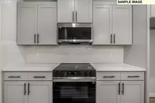 236 NW Mawrcrest Ave, Gresham, OR 97030 - Photo 6