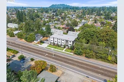 10985 E Burnside St #27, Portland, OR 97216 - Photo 10