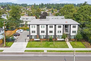 10985 E Burnside St, Portland, OR 97216 - Photo 2