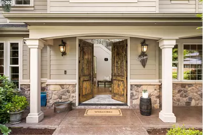 10329 SE Regina Ct, Happy Valley, OR 97086 - Photo 2