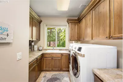 10329 SE Regina Ct, Happy Valley, OR 97086 - Photo 24