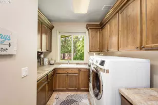 10329 SE Regina Ct, Happy Valley, OR 97086 - Photo 24