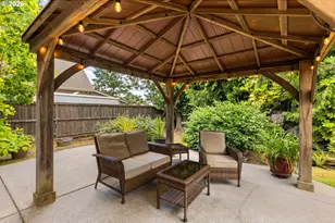 10329 SE Regina Ct, Happy Valley, OR 97086 - Photo 36