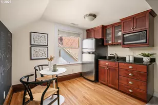 2035 NW Kearney St, Portland, OR 97209 - Photo 34