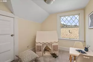 2035 NW Kearney St, Portland, OR 97209 - Photo 38