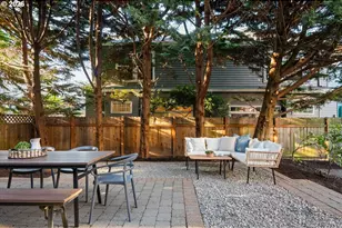 2035 NW Kearney St, Portland, OR 97209 - Photo 44