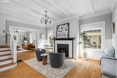 2035 NW Kearney St, Portland, OR 97209 - Photo 8