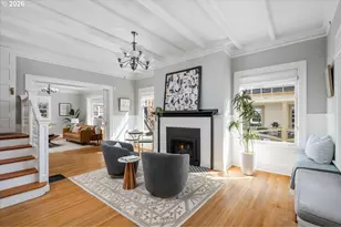 2035 NW Kearney St, Portland, OR 97209 - Photo 8