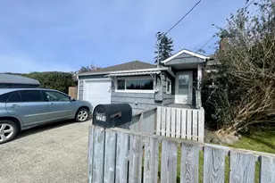 3280 Sherman Ave, North Bend, OR 97459 - Photo 8