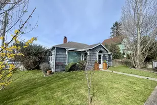 3280 Sherman Ave, North Bend, OR 97459 - Photo 2