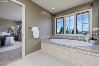 2055 Ridge Pointe Dr, Lake Oswego, OR 97034 - Photo 26