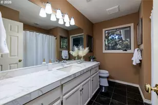 2055 Ridge Pointe Dr, Lake Oswego, OR 97034 - Photo 32