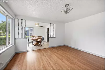 9810 NE 2nd St, Vancouver, WA 98664 - Photo 4