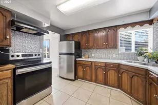 9810 NE 2nd St, Vancouver, WA 98664 - Photo 12