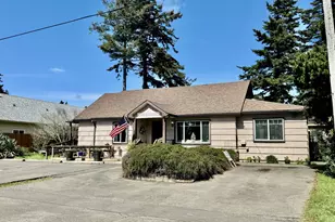 1495 8th St, Florence, OR 97439 - Photo 1