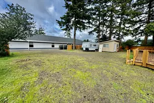 1495 8th St, Florence, OR 97439 - Photo 20