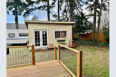 1495 8th St, Florence, OR 97439 - Photo 24