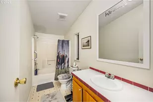 1699 N Terry St, Eugene, OR 97402 - Photo 14