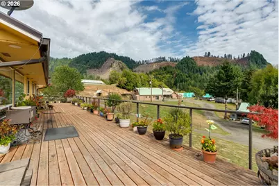 17779 Sitkum Ln, Myrtle Point, OR 97458 - Photo 12