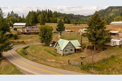 17779 Sitkum Ln, Myrtle Point, OR 97458 - Photo 22