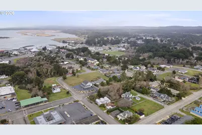 1055 SE Baltimore Ave, Bandon, OR 97411 - Photo 36