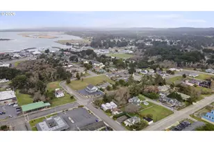 1055 SE Baltimore Ave, Bandon, OR 97411 - Photo 36