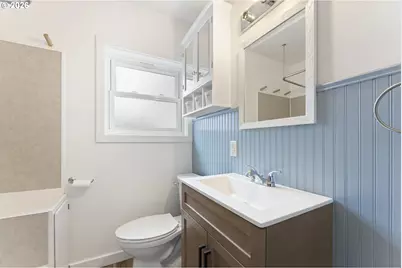 1055 SE Baltimore Ave, Bandon, OR 97411 - Photo 16