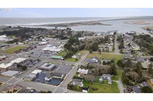 1055 SE Baltimore Ave, Bandon, OR 97411 - Photo 32