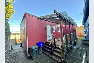 1032 S 4th St, Coos Bay, OR 97420 - Photo 22