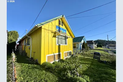 1032 S 4th St, Coos Bay, OR 97420 - Photo 6