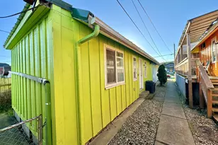 1032 S 4th St, Coos Bay, OR 97420 - Photo 14