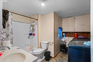 615 SW 5th St, Pendleton, OR 97801 - Photo 8