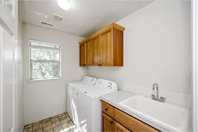 16393 SW Kessler Ln, Portland, OR 97224 - Photo 38