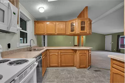51459 SE Westlake Dr #102, Scappoose, OR 97056 - Photo 24