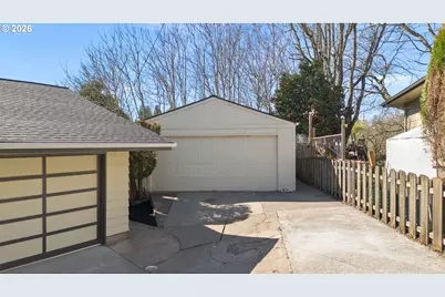 7360 SE Imperial Ct, Milwaukie, OR 97222 - Photo 32
