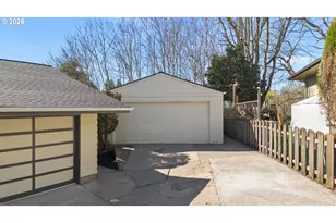 7360 SE Imperial Ct, Milwaukie, OR 97222 - Photo 32