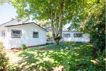 146 NE Currin St, Estacada, OR 97023 - Photo 32