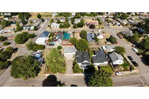 146 NE Currin St, Estacada, OR 97023 - Photo 44