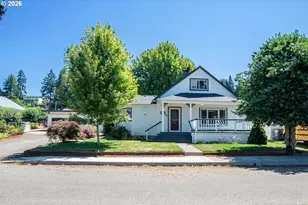 146 NE Currin St, Estacada, OR 97023 - Photo 2