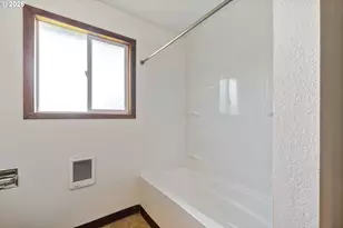 903 Madrona Ave, Tillamook, OR 97141 - Photo 14